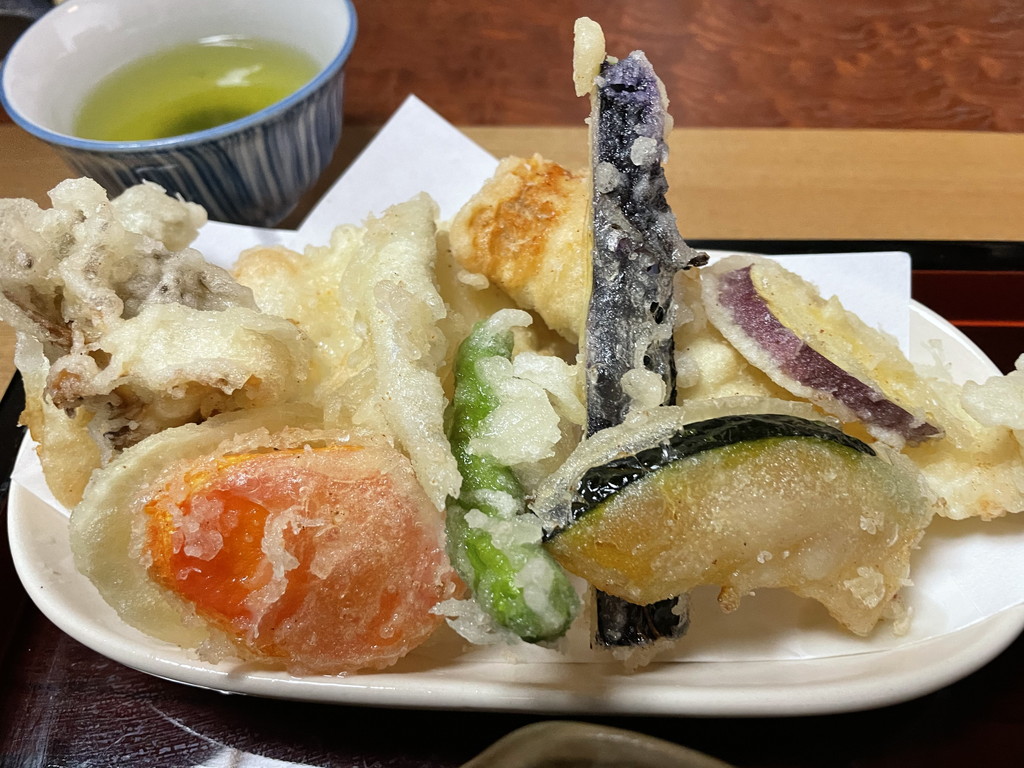 笏谷(しゃくたに)そば本店が大当たりで美味しい – 砂井さんのオモチャ箱